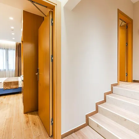 מלון Arbo Boutique 4*