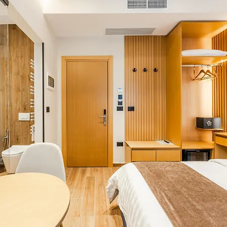Arbo Boutique מלון 4*