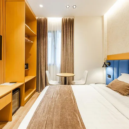 מלון Arbo Boutique 4*