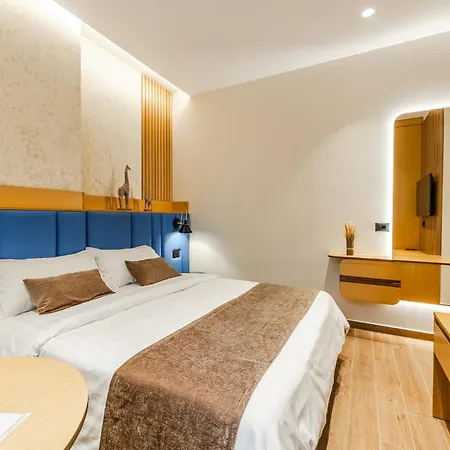 מלון Arbo Boutique 4*